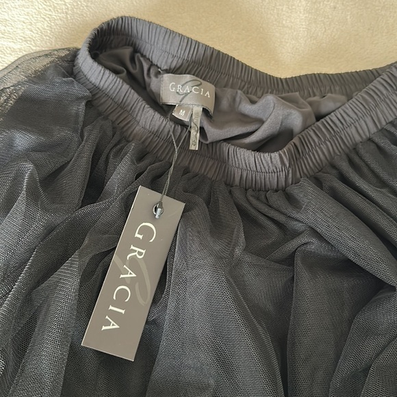 Gracia black tiered tulle maxi skirt - Picture 5 of 9